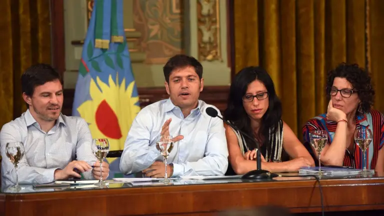 Kicillof busca frenar al coronavirus en la Provincia: decretó la suspensión de las actividades sociales hasta el 15 de abril