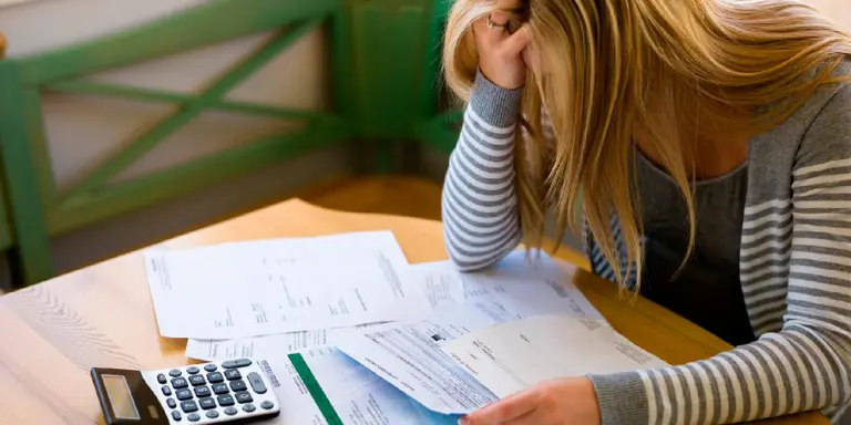Los peores errores que cometemos al pagar deudas