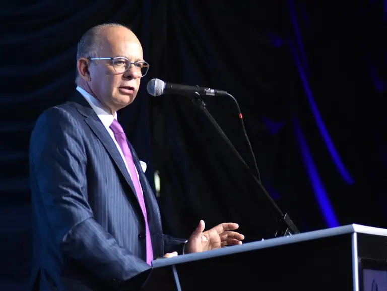 "En la Argentina estamos desbordados de tributos"