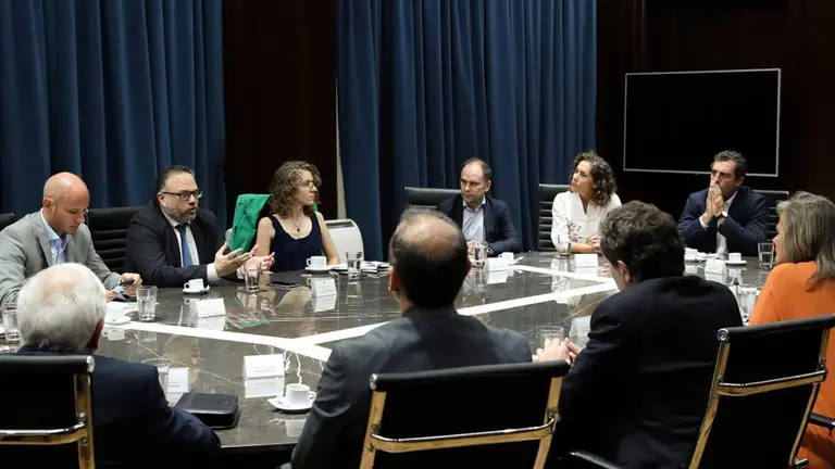 Cumbre con Kulfas: bodegas piden más recursos para exportar y cambios urgentes en COVIAR