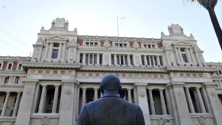 La Corte Suprema de Justicia dispuso tres días de feria judicial por las nuevas restricciones