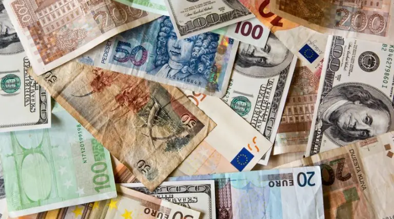 ¿Los billetes pueden transmitir el coronavirus?: la respuesta de la OMS