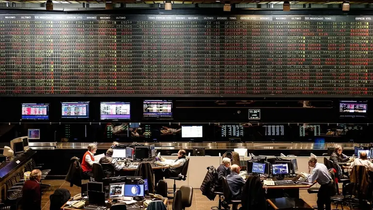 Economistas del mundo ajustan sus proyecciones para la economía