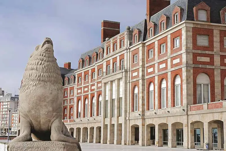 El Gobierno avanza con un mega paquete de ayuda para reactivar el turismo