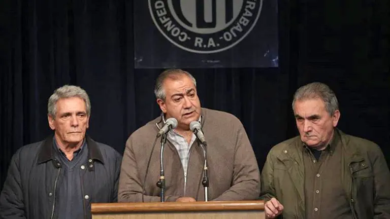 La CGT, en cuarentena: acepta postergar paritarias a cambio de un refuerzo para obras sociales y plan antidespidos