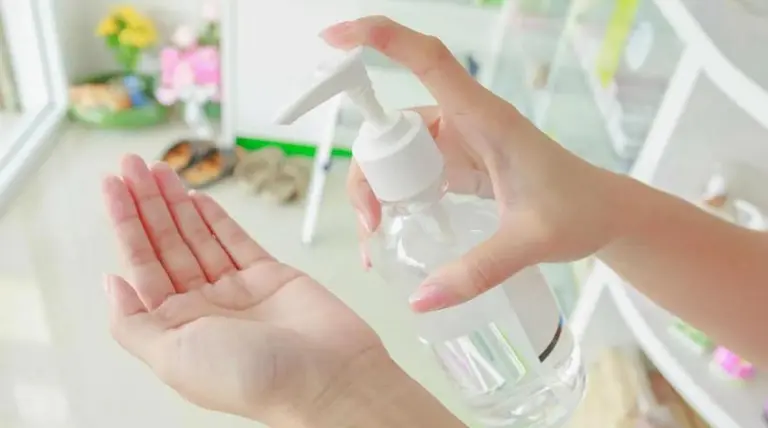 Coronavirus: el Gobierno estableció precios máximos para el alcohol en gel