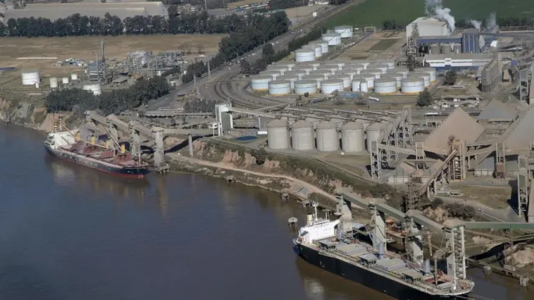 Crujen las exportaciones: por prevención ante el coronavirus quedó paralizado un polo de puertos clave para la soja