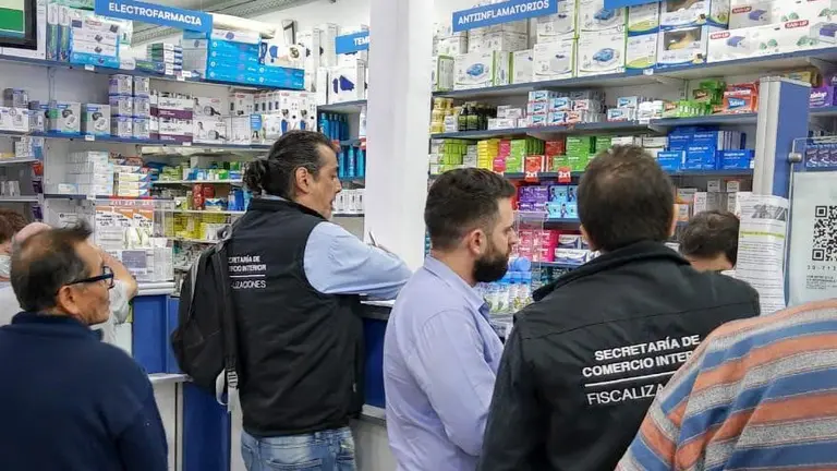 El Gobierno retrotrajo precios al 6 de marzo y fijó valores máximos para productos esenciales