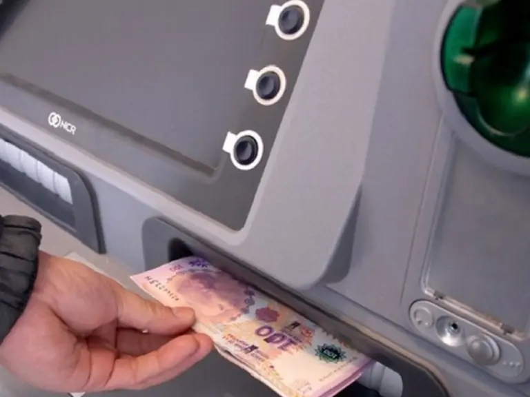 ¿Cuándo cobro?: este lunes, se paga a jubilados y pensionados