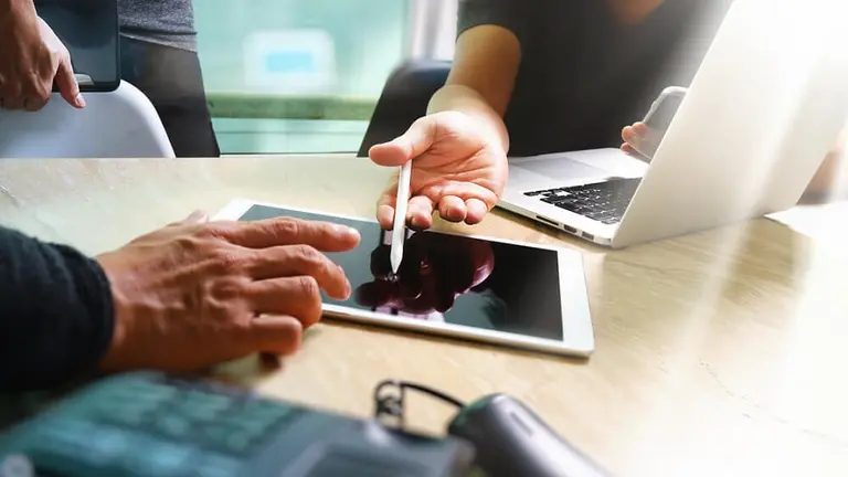 ¿Cuál es la diferencia entre firma electrónica y firma digital?