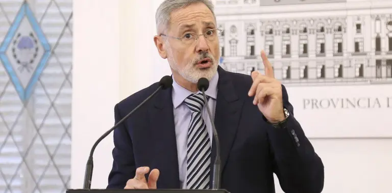 Un ministro acusó "a los chetos" por traer el coronavirus al país