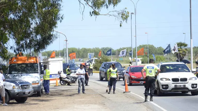 El que se fue a la Costa, no va a poder volver: el Gobierno lanza un severo "operativo cerrojo"