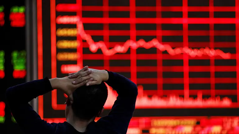 Derrumbe del crudo WTI de entrega en mayo golpea a los mercados bursátiles del mundo