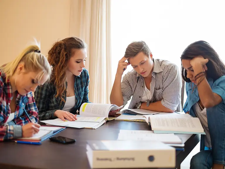 Estas son las tres carreras universitarias que no conviene estudiar, según la inteligencia artificial