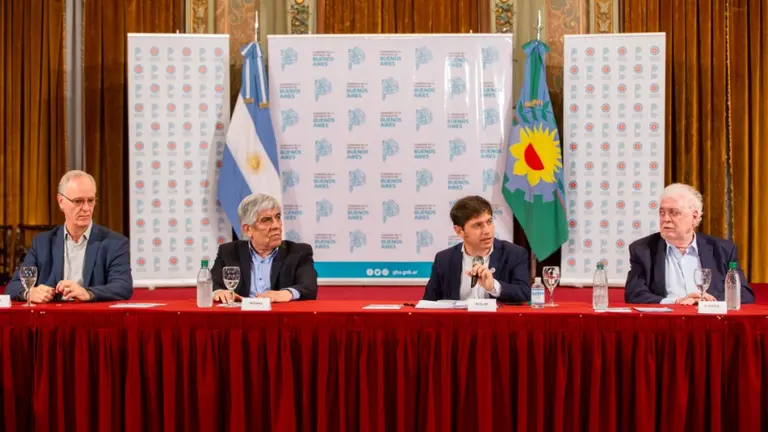 Kicillof firmó un convenio para sumar 330 camas para pacientes con coronavirus en Sanatorio Antártida
