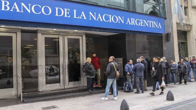 El viernes abren bancos pese a la cuarentena: quiénes serán atendidos y qué operaciones se pueden realizar