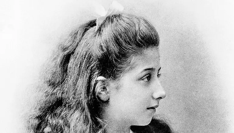 ¿Quién es esta niña que le dio el nombre a una marca hace más de un siglo atrás?