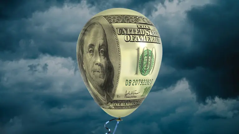 Con el dólar disparado, Gobierno despliega su artillería: cambios en fondos comunes, suba de tasas y amenaza de sanciones