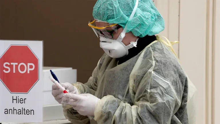 Coronavirus: "Pasame la sal", el insólito detalle que ayudó a Alemania a salvar miles de vidas