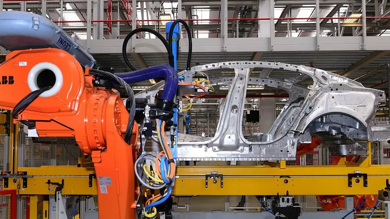 Duro revés para las automotrices: Argentina se aleja del Mercosur y se complican los planes de exportación