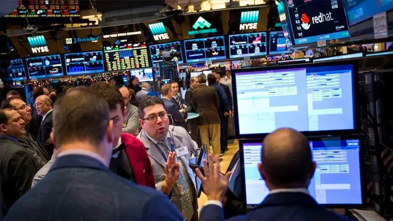 Se pinchan bonos y acciones argentinas en Nueva York por la incertidumbre en torno a la deuda