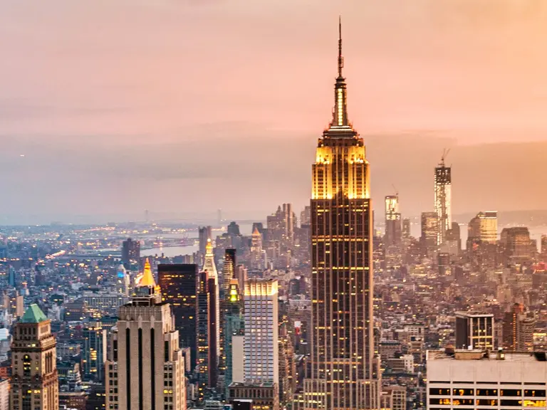 Coronavirus en Nueva York: anuncian que el virus sería más contagioso que mortal