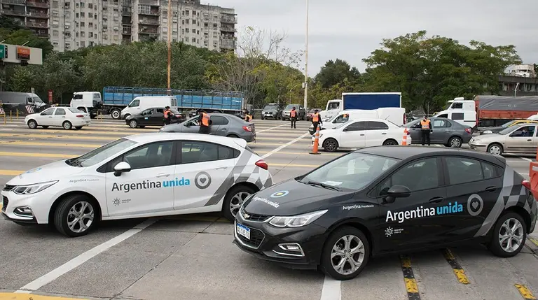 Movilidad de emergencia: General Motors entregó casi 100 vehículos para contribuir ante la pandemia