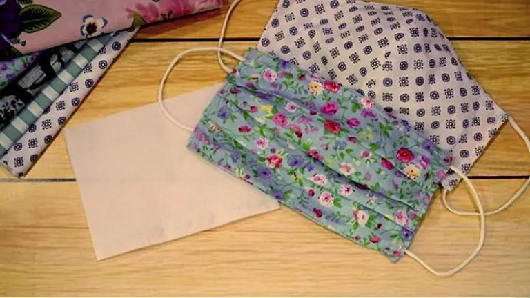 Uso obligatorio de barbijos: cuál es el material ideal para hacerlos en casa y que sean efectivos