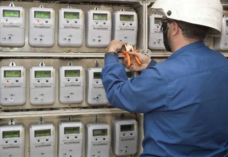 Empresas chinas y europeas, tras el negocio de los medidores inteligentes para luz y gas en la Argentina