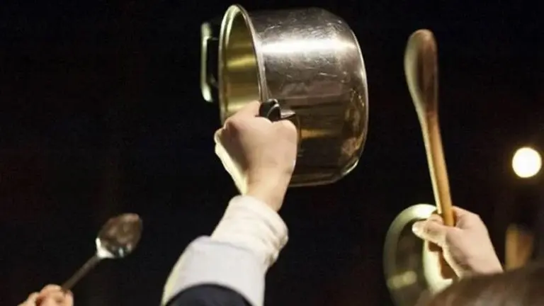 Cacerolazos en barrios de la Ciudad contra el fallo que sobreseyó a Cristina Kirchner