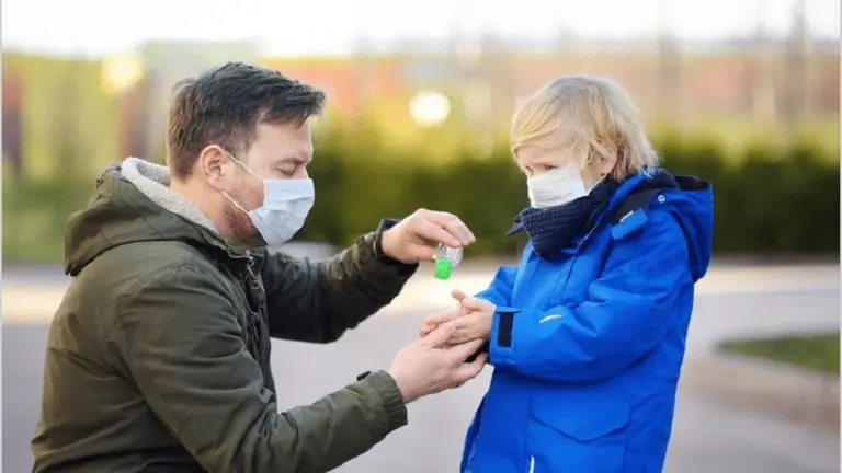 Los padres podrán ir con un menor a cargo a realizar compras