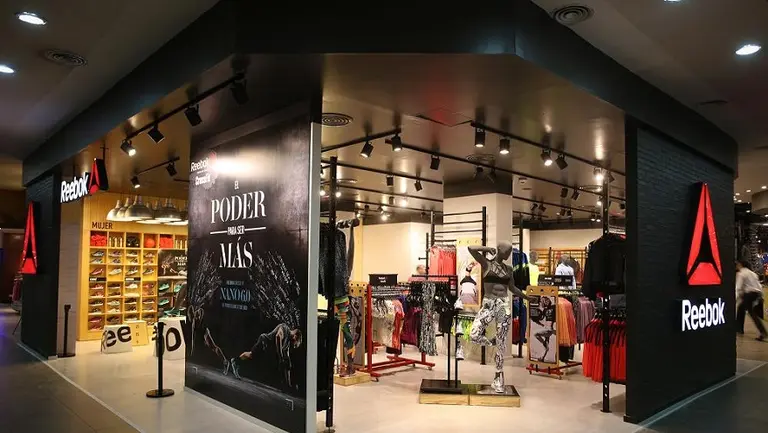 Reebok explica cómo llevan adelante la digitalización de canales para "vender sin probarse"