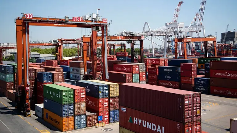 Mafia de los Contenedores: procesaron a un empresario y le traban un fuerte embargo