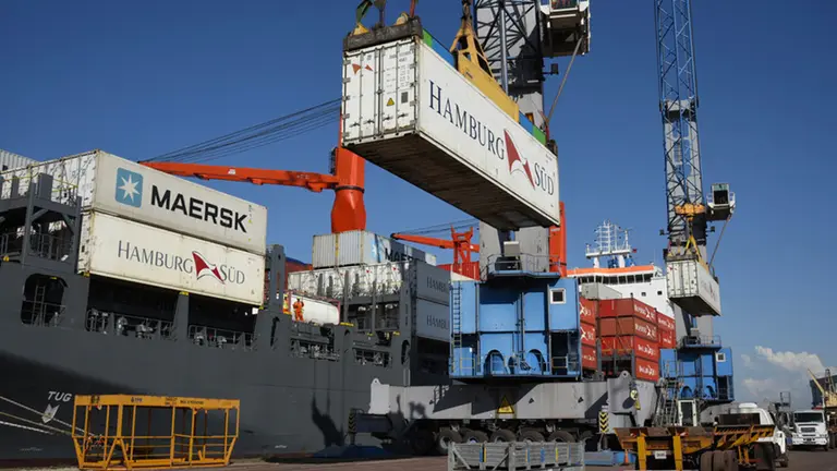 Desesperación total de los importadores: quieren devolver la ayuda estatal para poder comprar dólares