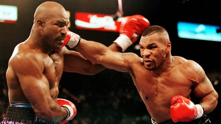Tras el video de Mike Tyson, Holyfield le respondió con un desafiante video