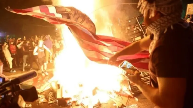 Así vive Estados Unidos "los peores disturbios desde la muerte de Martin Luther King"