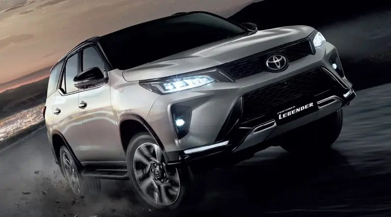 Todas las fotos, videos y detalles de la Toyota SW4 2021