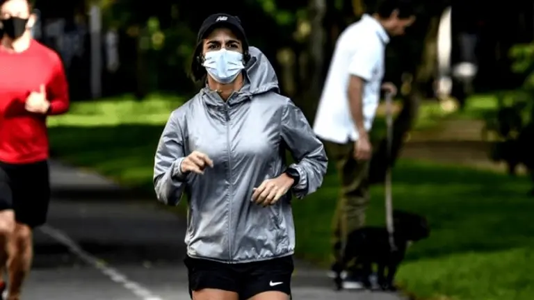 Limitan la salida de los runners en la Ciudad y amplían el rango horario
