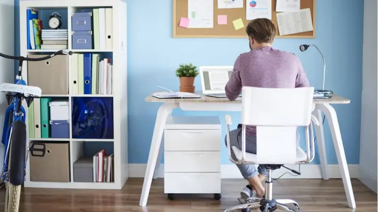 Esta es la rutina que tenés que seguir si hacés home office sentado todo el día