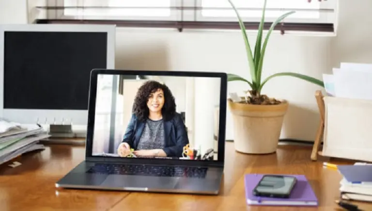 10 motivos por los que te conviene encender la cámara en videollamadas