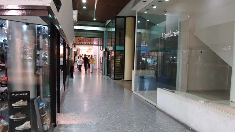 Galerías comerciales, en decadencia total: la alarmante cantidad de locales que cerraron para siempre