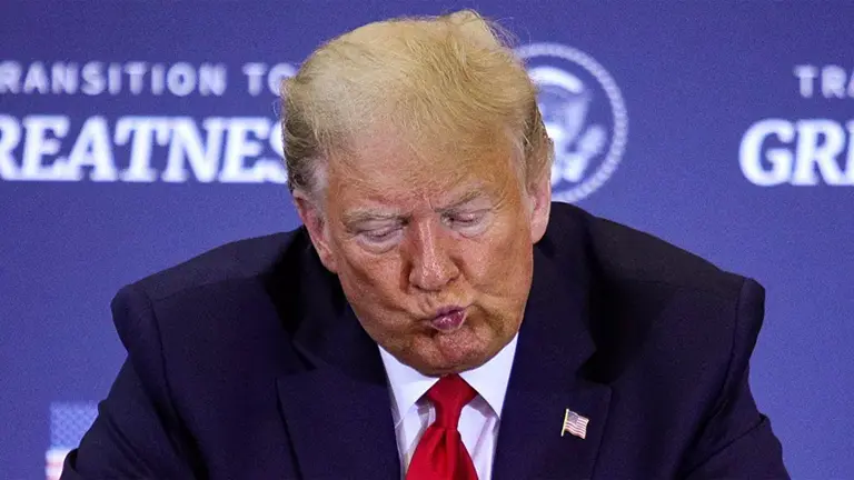 ¿Qué pasaría con las elecciones y el manejo del poder si agravara la enfermedad de Trump?