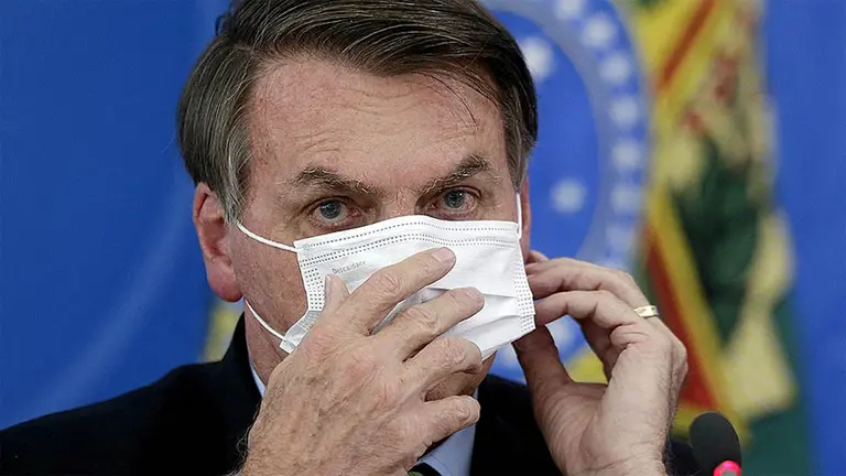 Pese a los 179 mil muertos, Bolsonaro elogió su gestión frente a la "gripecita"