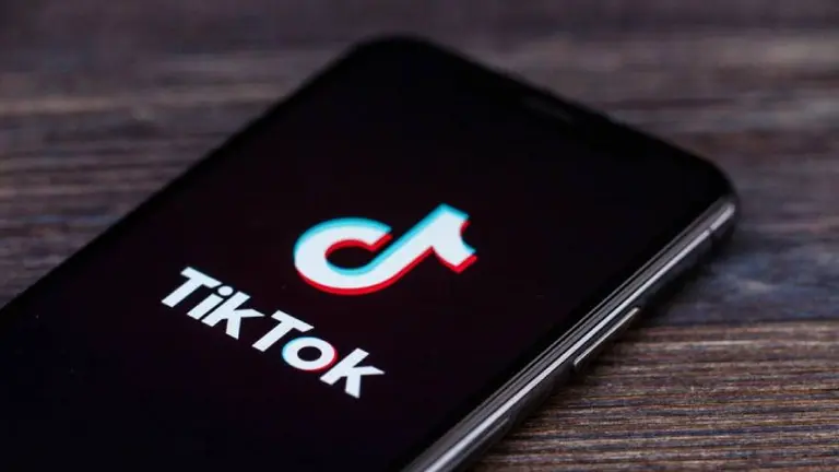 Cómo es el nuevo filtro de TikTok que sirve para reunirse con seres queridos que han fallecido