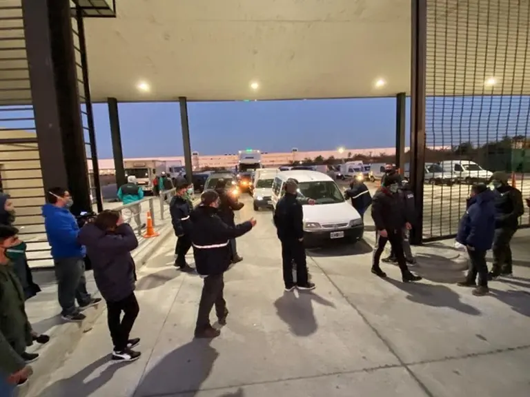 Trabajo convocó a reunión conciliatoria a camioneros y Mercado Libre