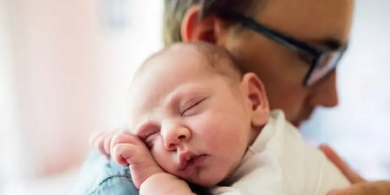 ¿Cuántos días son la licencia por paternidad en Argentina?