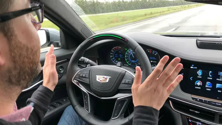 Crece la tendencia de los autos que se manejan solos: ¿cuándo llegarán a la Argentina?