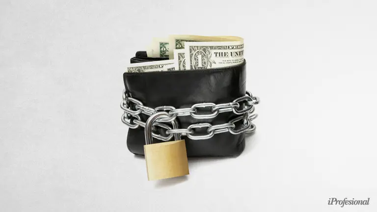 No se salvaron ni Netflix ni Spotify: vuelve el "cepo hard" con un efecto devaluatorio de hecho