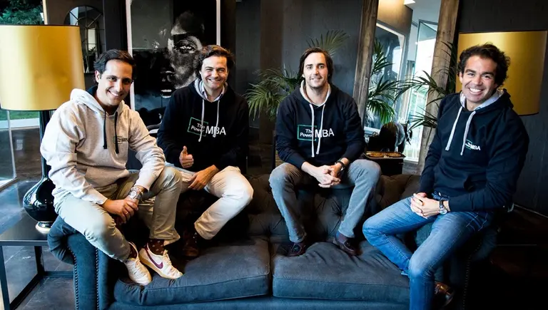 ¿La hora del e-learning?: en plena pandemia llega al país una escuela de negocios 100% online, para cursar desde cualquier dispositivo