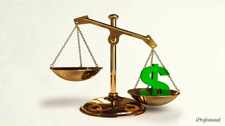 Pagar menos Ganancias sin morir en el intento: qué es el consumo que mira la AFIP